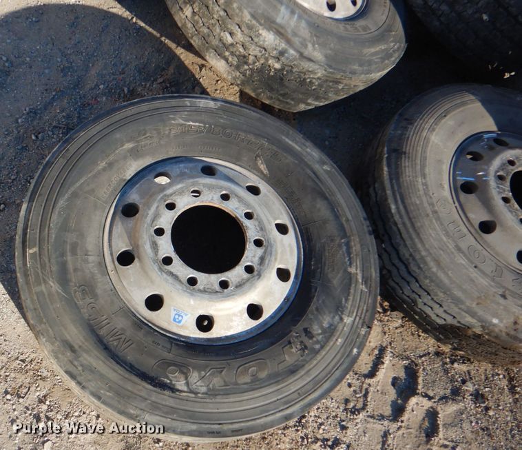 image for item IG9690 (11) 315/80R22.5 tires