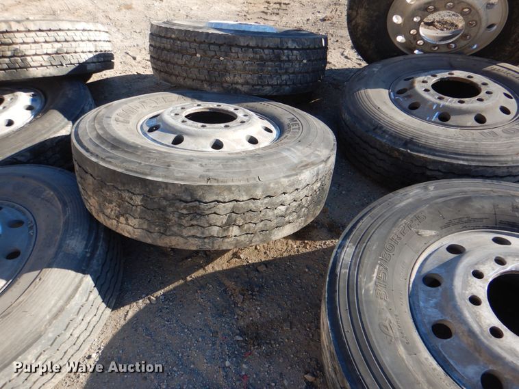 image for item IG9690 (11) 315/80R22.5 tires