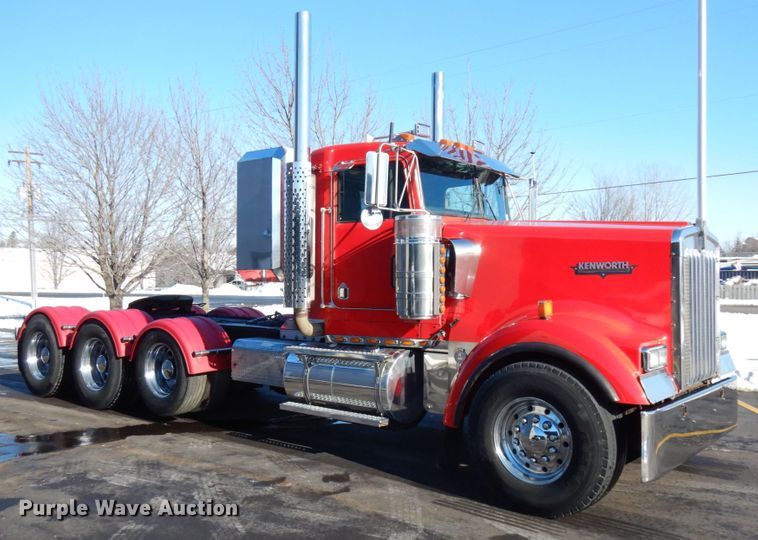 image for item IO9672 1998 Kenworth W900  semi truck