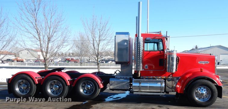 image for item IO9672 1998 Kenworth W900  semi truck