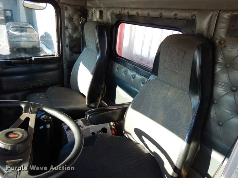 image for item IO9672 1998 Kenworth W900  semi truck