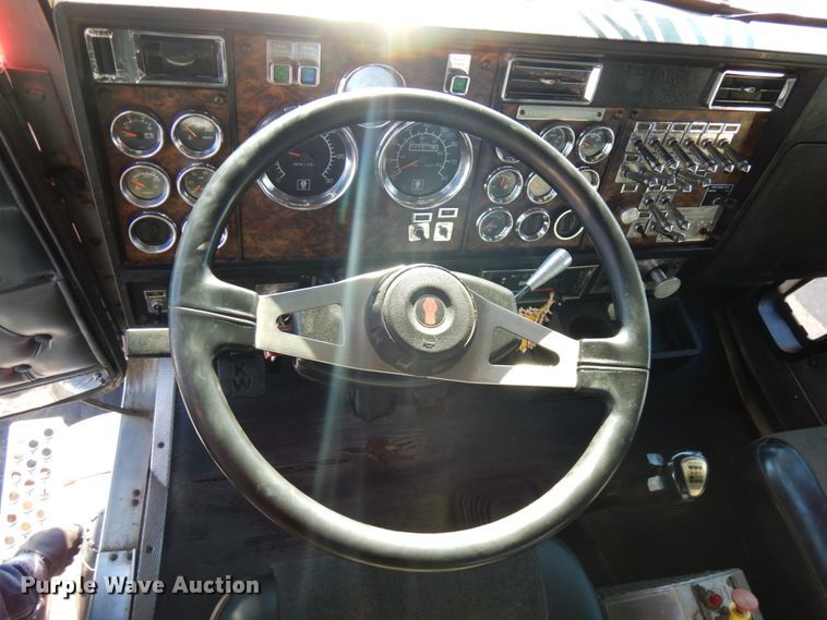 image for item IO9672 1998 Kenworth W900  semi truck