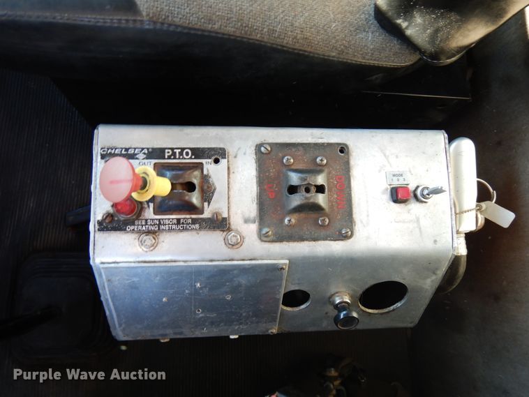 image for item IO9672 1998 Kenworth W900  semi truck