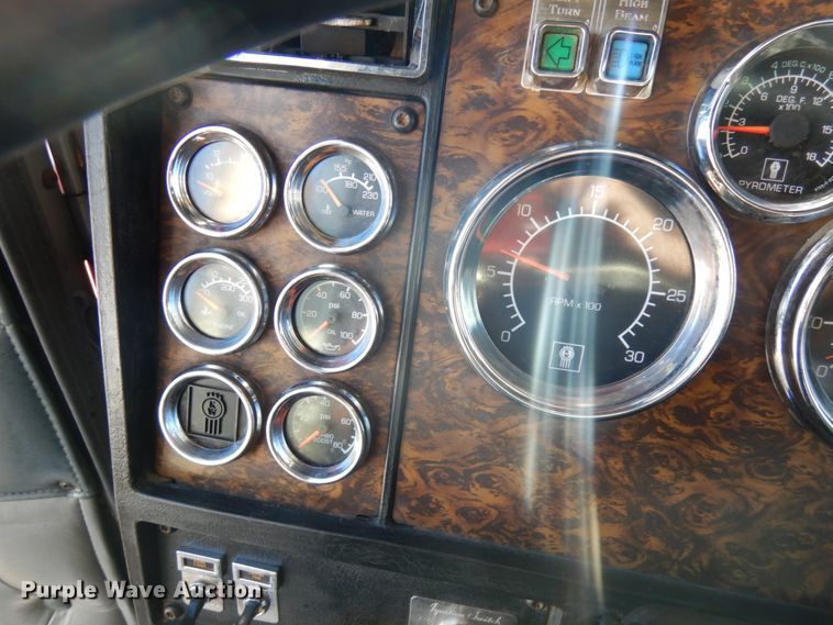 image for item IO9672 1998 Kenworth W900  semi truck