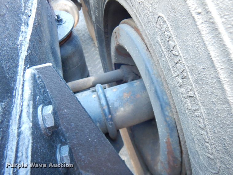 image for item IO9672 1998 Kenworth W900  semi truck