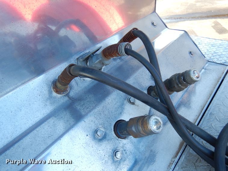 image for item IO9672 1998 Kenworth W900  semi truck