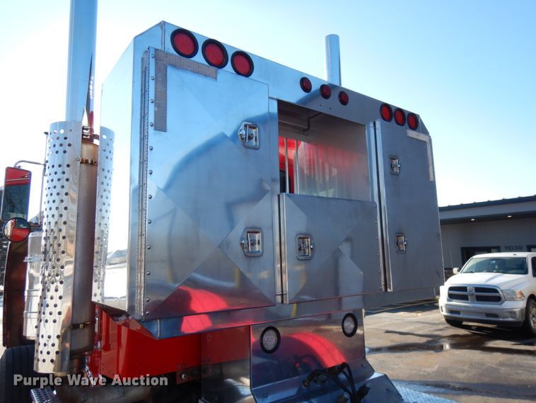 image for item IO9672 1998 Kenworth W900  semi truck