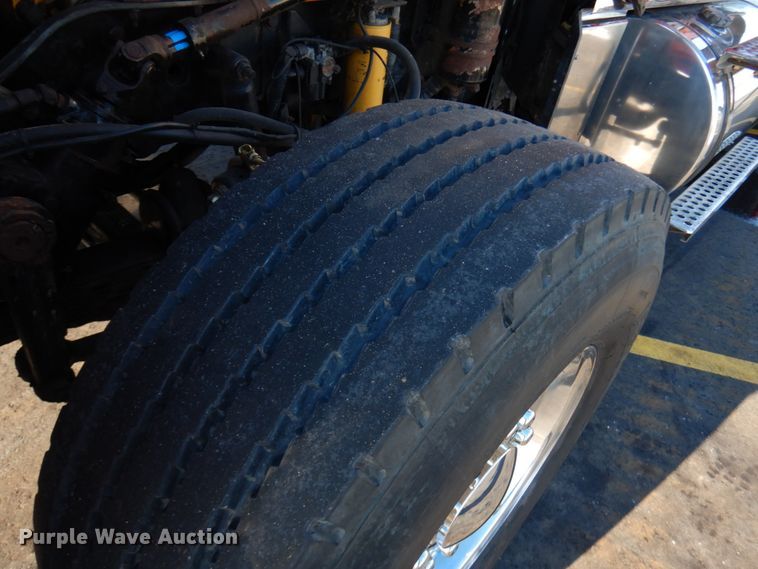 image for item IO9672 1998 Kenworth W900  semi truck