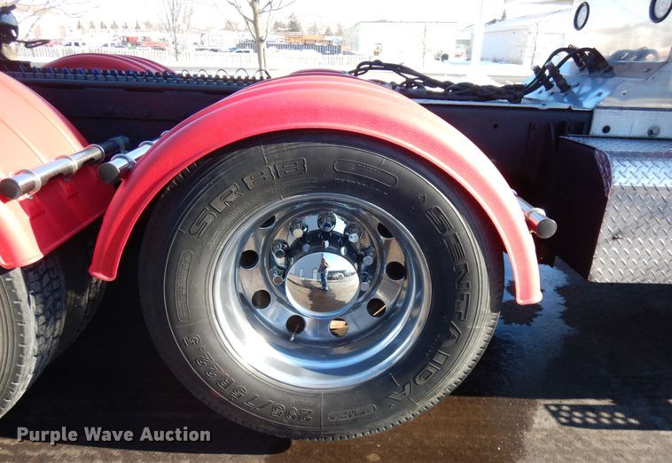 image for item IO9672 1998 Kenworth W900  semi truck