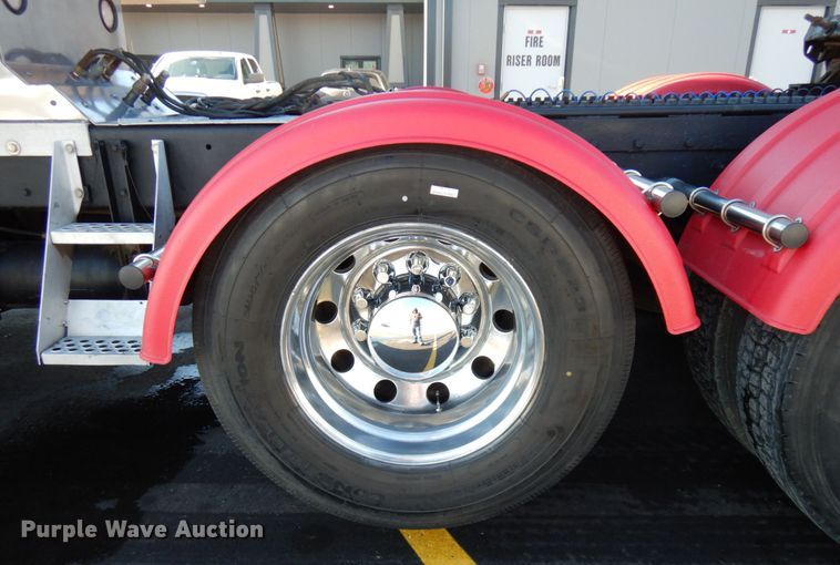 image for item IO9672 1998 Kenworth W900  semi truck