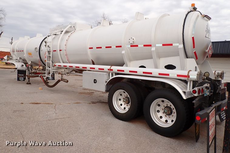 image for item IS9391 2015 Dragon  tank trailer