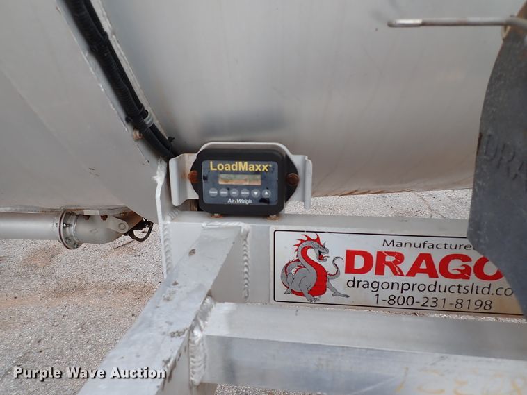 image for item IS9391 2015 Dragon  tank trailer