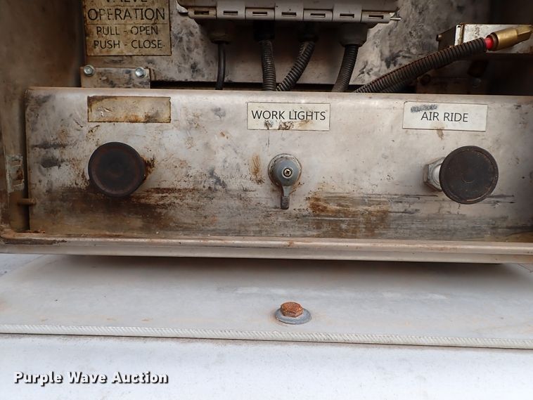 image for item IS9391 2015 Dragon  tank trailer