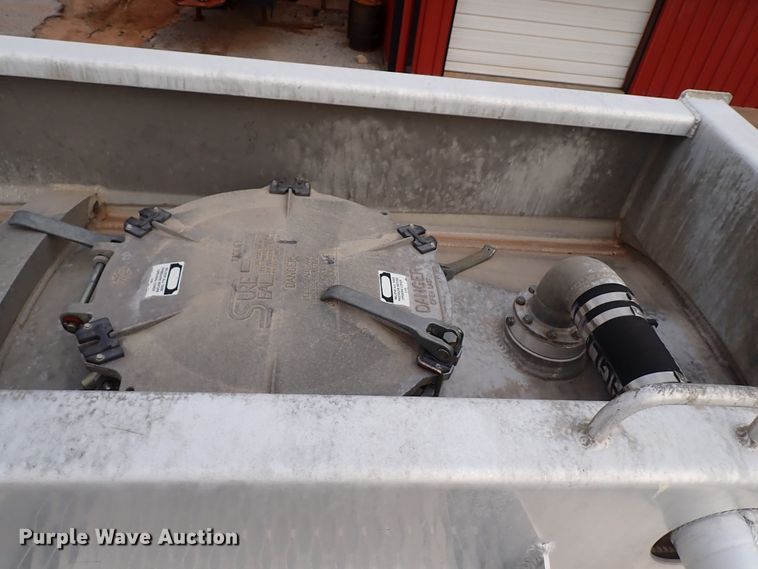 image for item IS9391 2015 Dragon  tank trailer