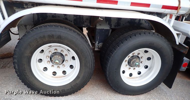 image for item IS9391 2015 Dragon  tank trailer