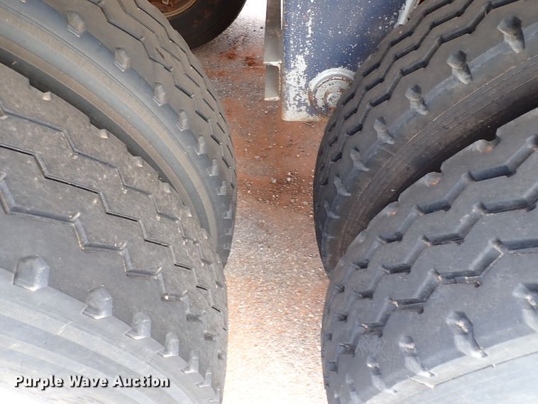 image for item IS9391 2015 Dragon  tank trailer