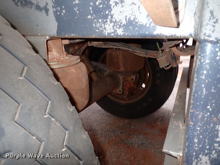 image for item IS9391 2015 Dragon  tank trailer