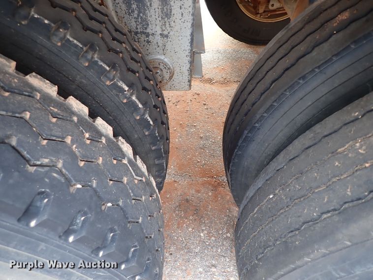 image for item IS9391 2015 Dragon  tank trailer