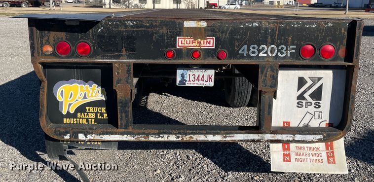 image for item IX9651 1999 Lufkin SE  extendable flatbed trailer