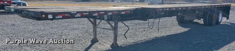 image for item IX9651 1999 Lufkin SE  extendable flatbed trailer