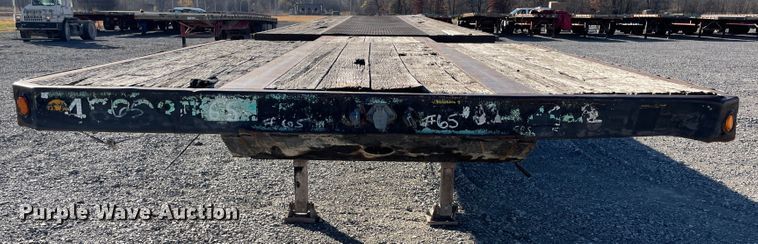 image for item IX9651 1999 Lufkin SE  extendable flatbed trailer