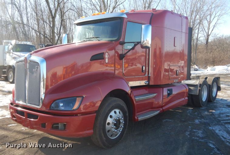 image for item JK9830 2013 Kenworth T660  semi truck