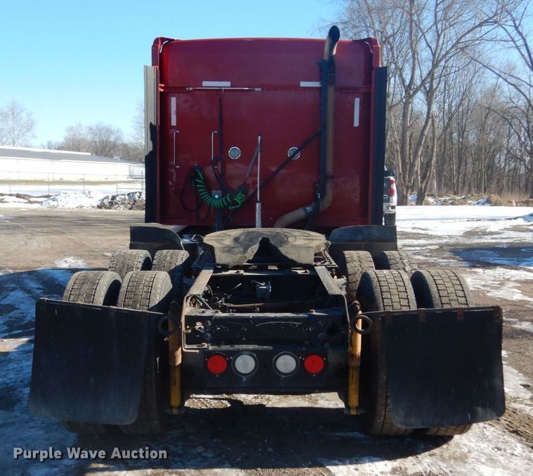 image for item JK9830 2013 Kenworth T660  semi truck