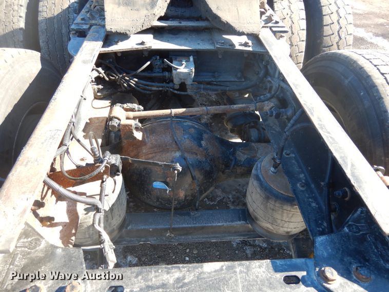 image for item JK9830 2013 Kenworth T660  semi truck