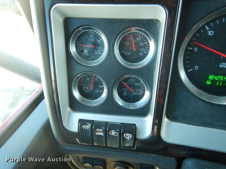 image for item JK9830 2013 Kenworth T660  semi truck