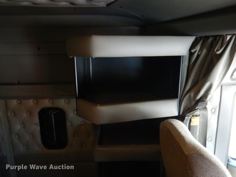 image for item JK9830 2013 Kenworth T660  semi truck