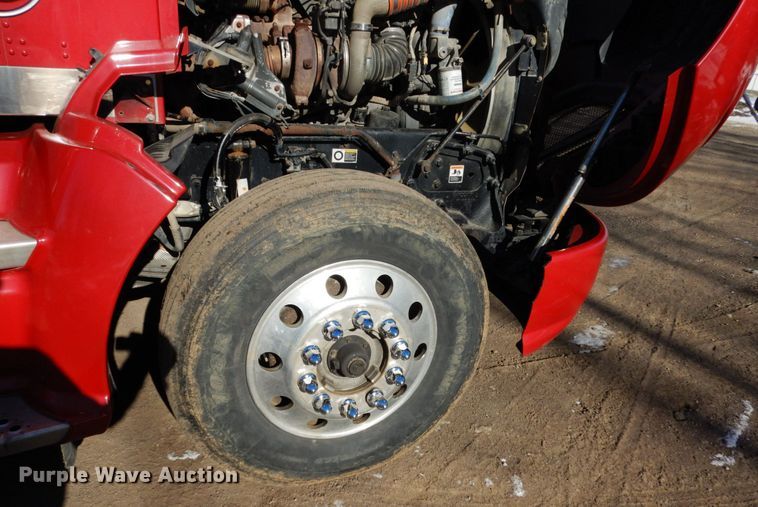 image for item JK9830 2013 Kenworth T660  semi truck