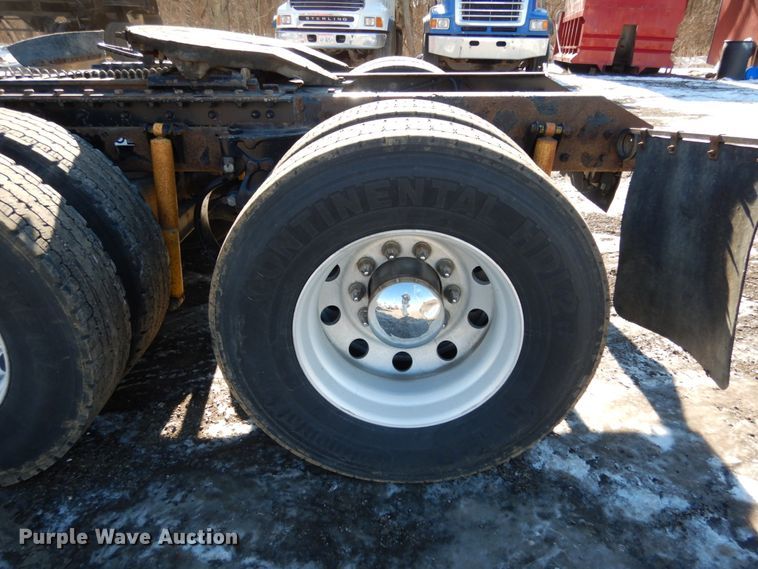 image for item JK9830 2013 Kenworth T660  semi truck