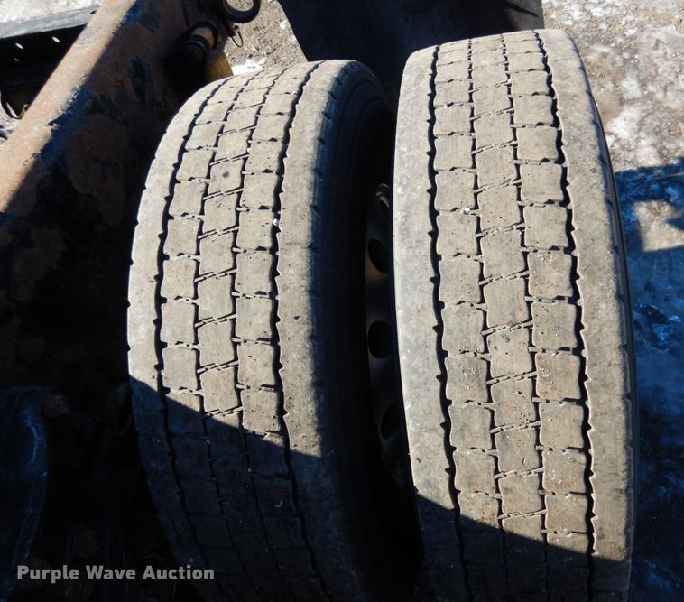 image for item JK9830 2013 Kenworth T660  semi truck