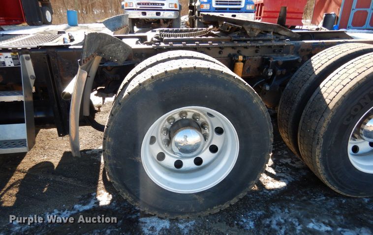 image for item JK9830 2013 Kenworth T660  semi truck