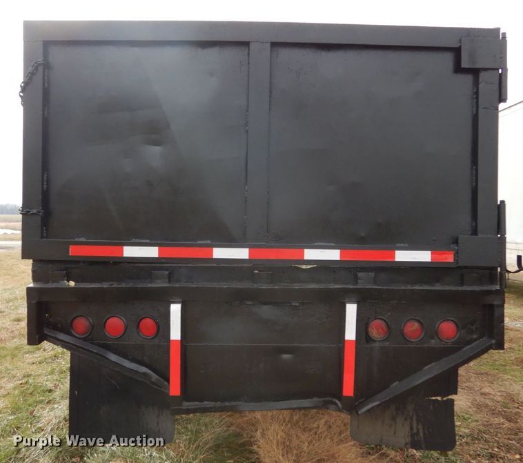 image for item JK9831 1972  scrap trailer