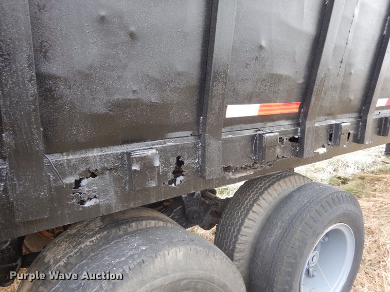 image for item JK9831 1972  scrap trailer