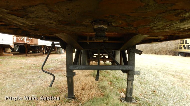 image for item JK9831 1972  scrap trailer