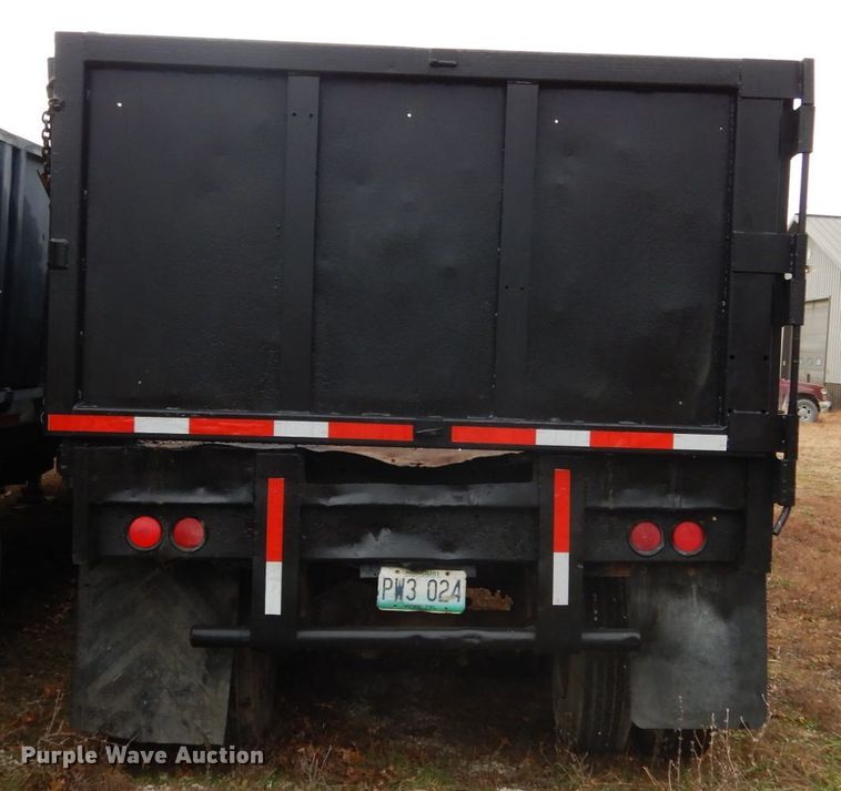 image for item JK9832 1972 Transcraft  scrap trailer