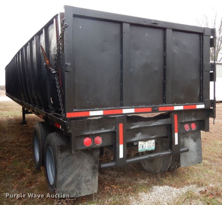 image for item JK9832 1972 Transcraft  scrap trailer