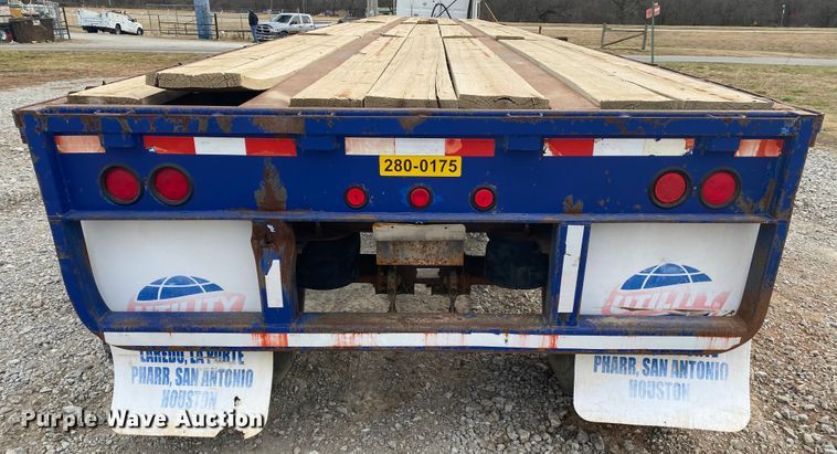 image for item JN9155 1996 Lufkin  flatbed trailer