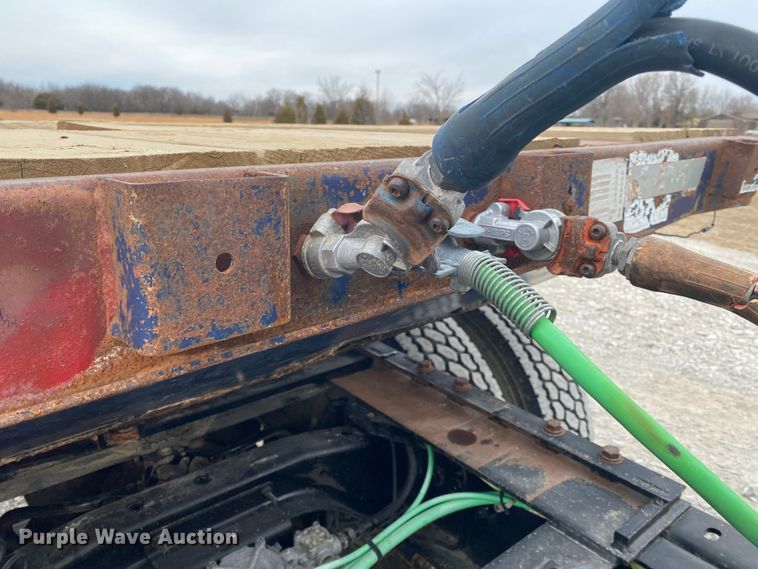 image for item JN9155 1996 Lufkin  flatbed trailer