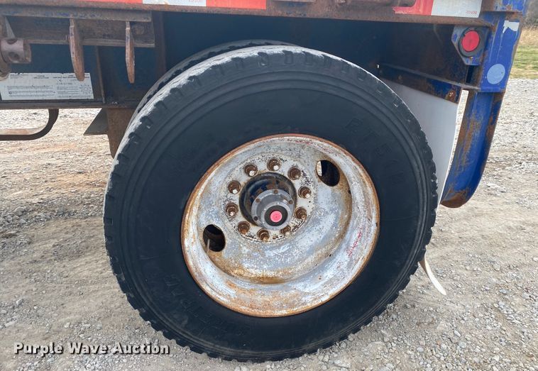 image for item JN9155 1996 Lufkin  flatbed trailer