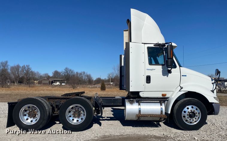 image for item JN9167 2012 International 8600  semi truck