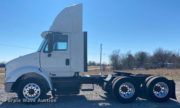 image for item JN9167 2012 International 8600  semi truck