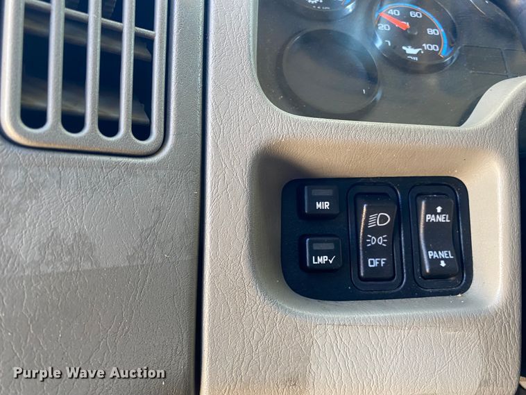 image for item JN9167 2012 International 8600  semi truck