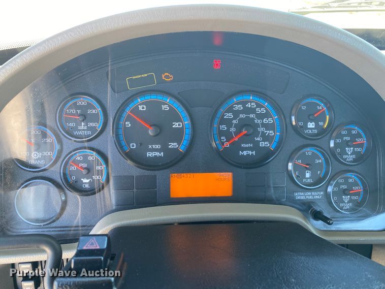 image for item JN9167 2012 International 8600  semi truck