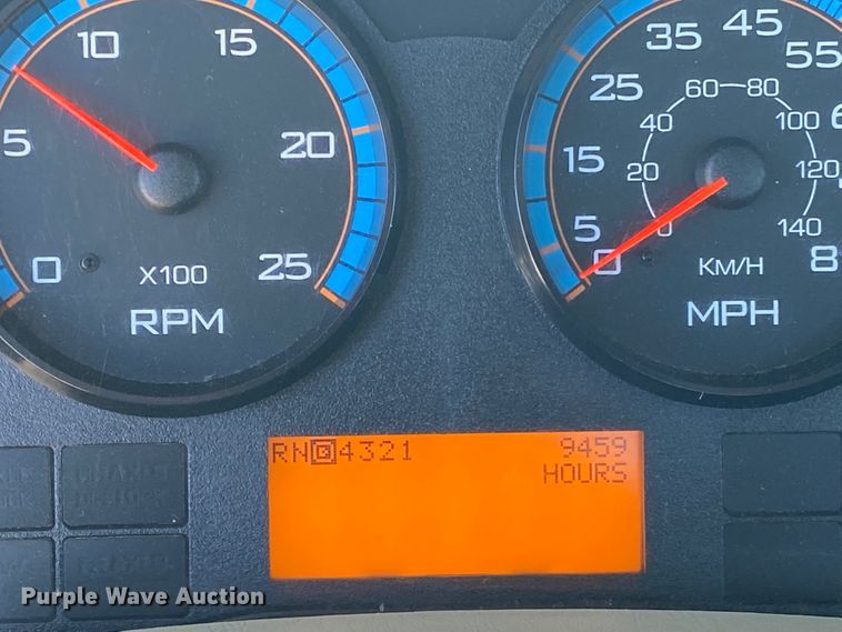 image for item JN9167 2012 International 8600  semi truck