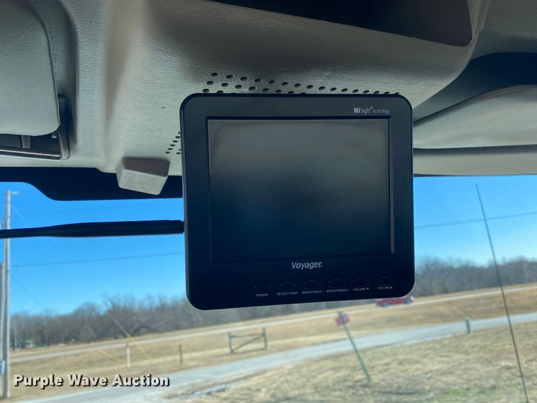 image for item JN9167 2012 International 8600  semi truck