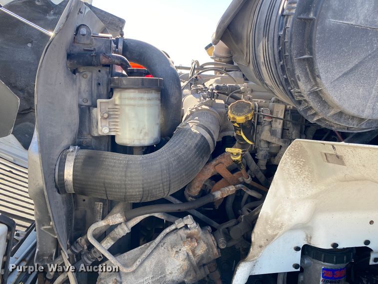 image for item JN9167 2012 International 8600  semi truck