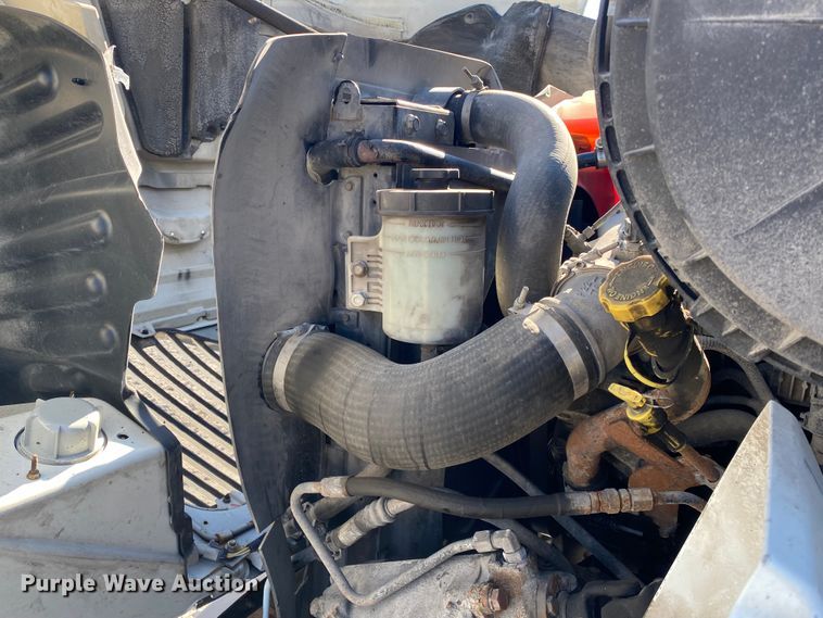 image for item JN9167 2012 International 8600  semi truck